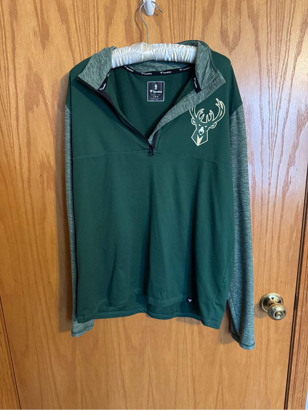 Fanatics Dark Green and Heather Gray Milwaukee Bucks Quarter-Zip Pullover